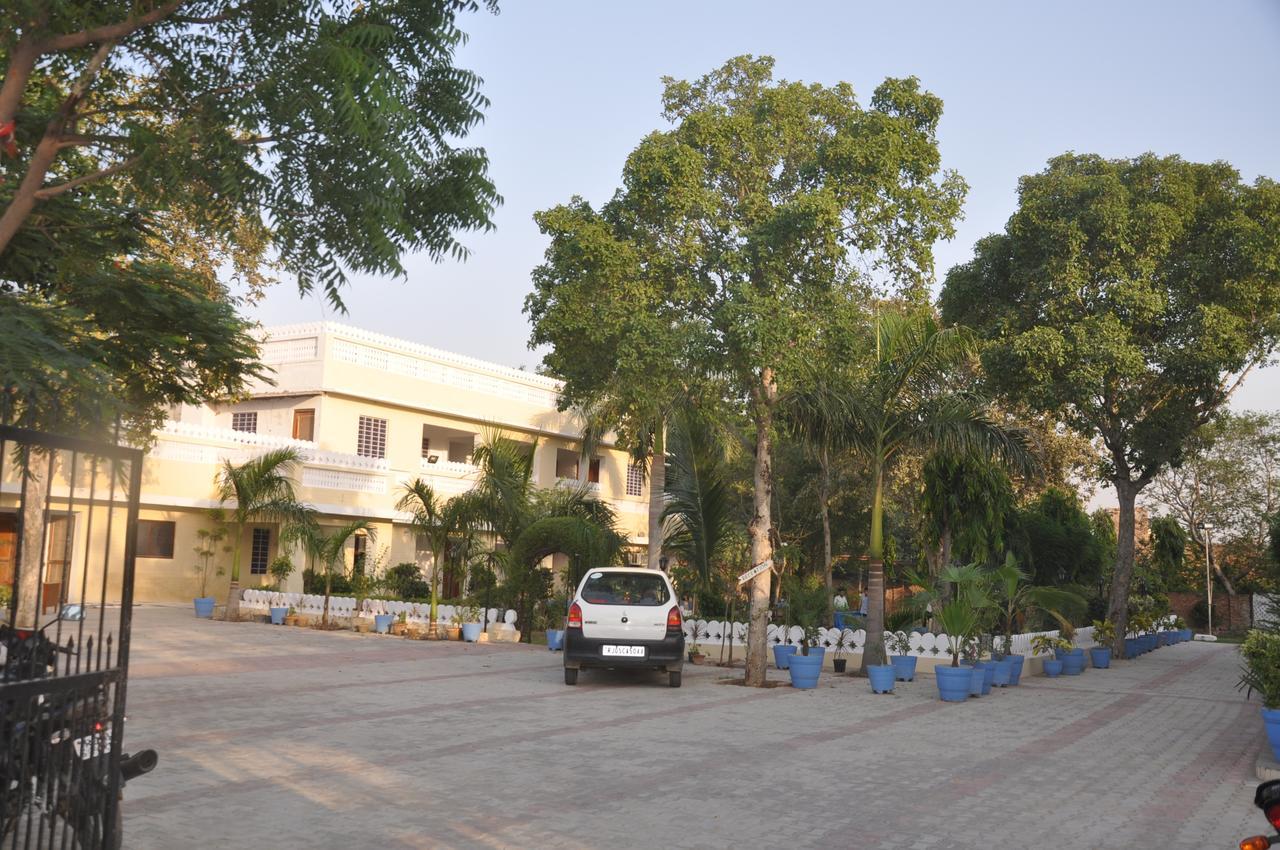 Hotel Eagle Nest Bharatpur Εξωτερικό φωτογραφία