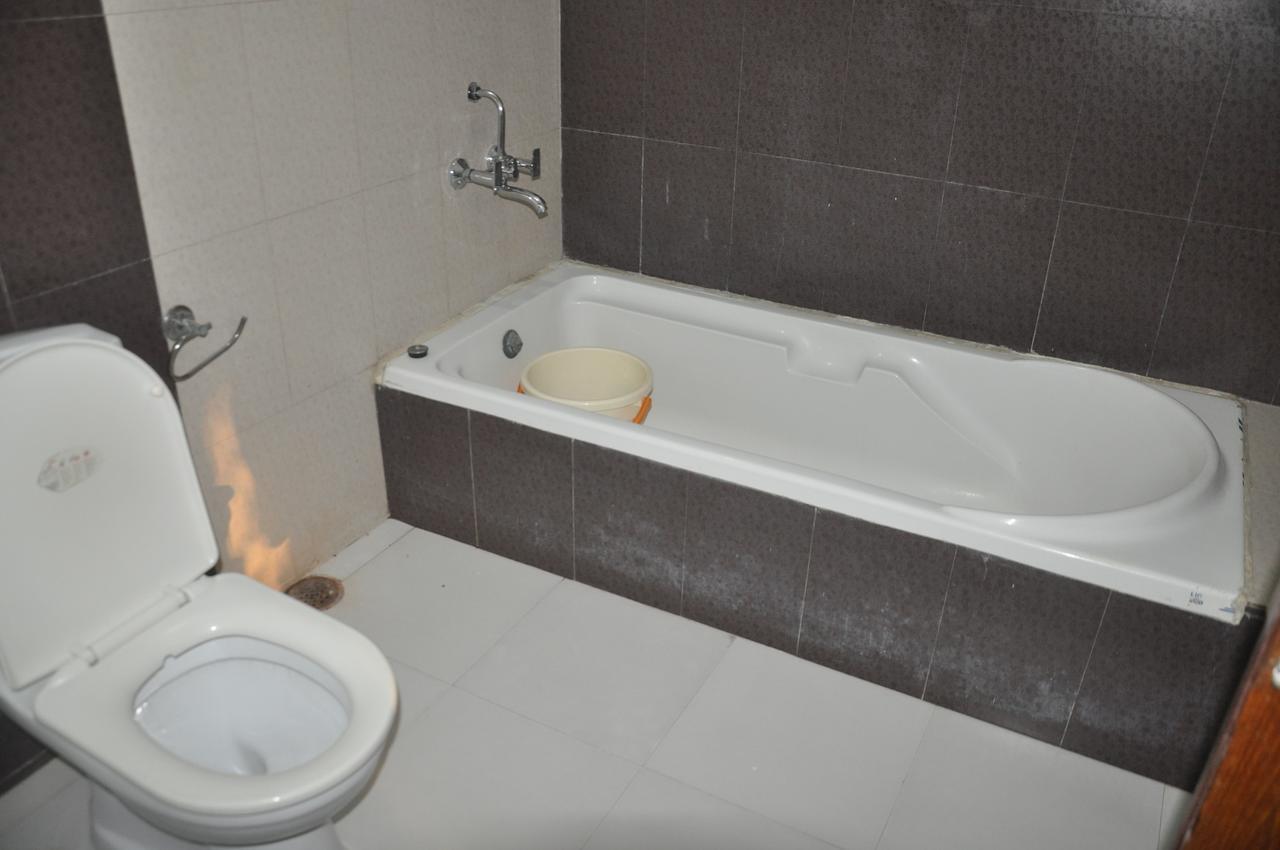 Hotel Eagle Nest Bharatpur Εξωτερικό φωτογραφία